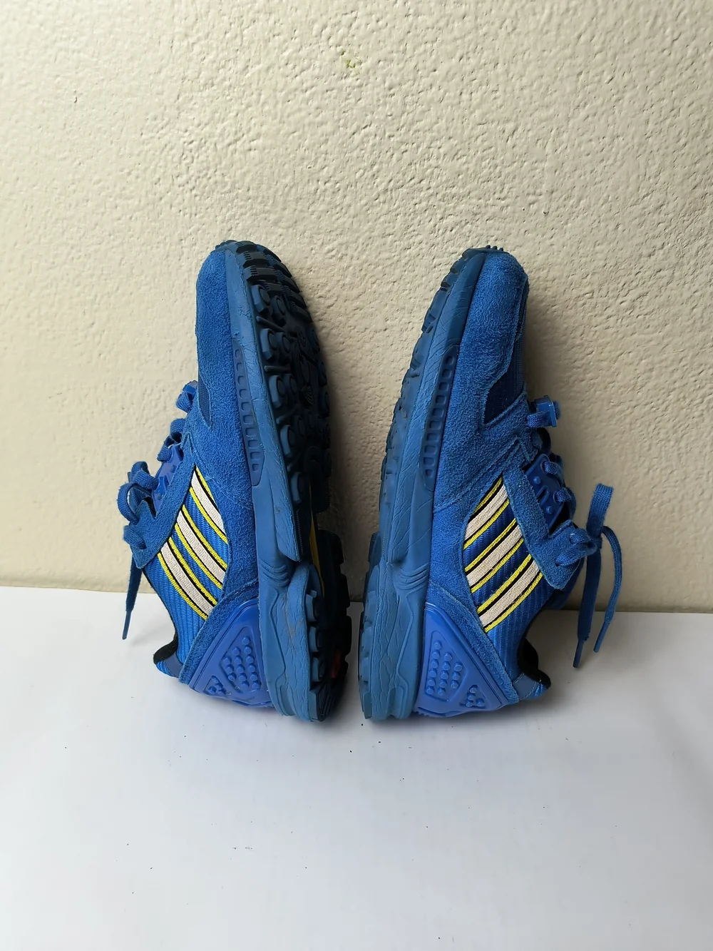 adidas Torsion ZX 8000 - LEGO Kids Blue Sneakers with Yellow Stripe Big Boy 4.5